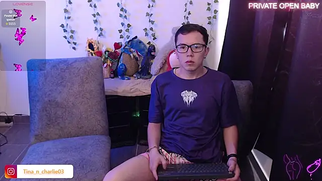 Snapshot of Tina_4_Charlie chatting on November 30, 2025, 3:02 pm Tina 4 Charlie online show from November 30, 2025, 3:02 pm