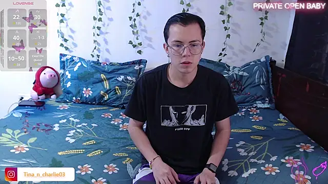 Snapshot of Tina_4_Charlie chatting on November 4, 2025, 12:42 pm Tina 4 Charlie online show from November 4, 2025, 12:42 pm