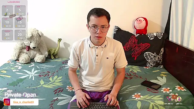 Snapshot of Tina_4_Charlie chatting on October 13, 2025, 2:18 pm Tina 4 Charlie online show from October 13, 2025, 2:18 pm