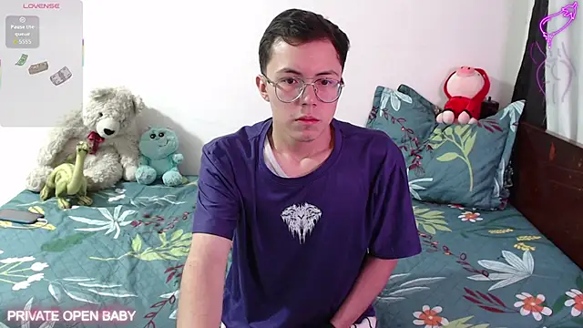 Snapshot of Tina_4_Charlie chatting on October 16, 2025, 12:13 pm Tina 4 Charlie online show from October 16, 2025, 12:13 pm