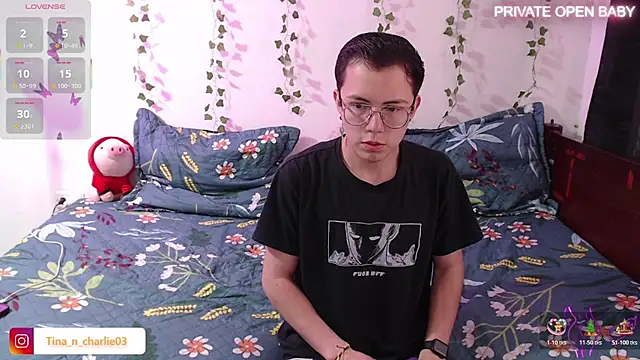 Snapshot of Tina_4_Charlie chatting on November 5, 2025, 12:30 pm Tina 4 Charlie online show from November 5, 2025, 12:30 pm