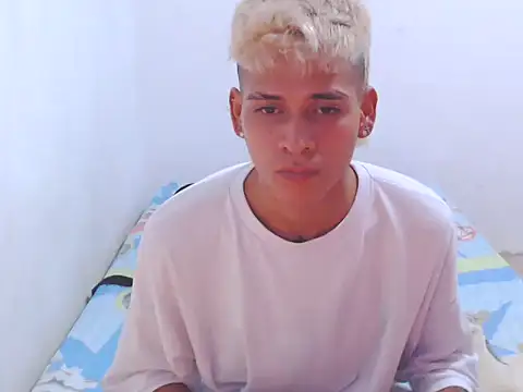 lu nastyboy18 online show from February 10, 2025, 5:14 am