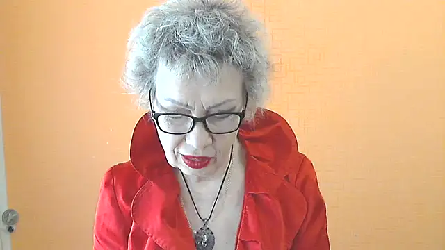 NessyJenixs online show from May 3, 2026, 6:29 am