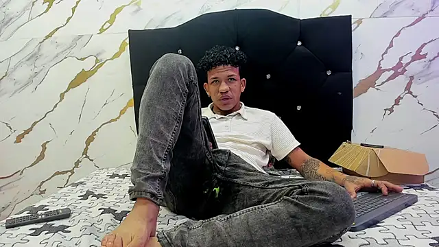 carlos alber12 online show from September 19, 2025, 1:48 pm