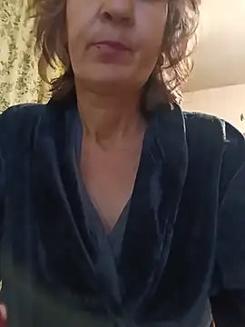 Snapshot of Laura_Kiss chatting on June 3, 2026, 5:08 am Laura Kiss online show from June 3, 2026, 5:08 am
