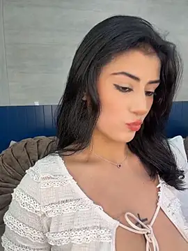 fiorella paris online show from May 14, 2026, 8:50 pm