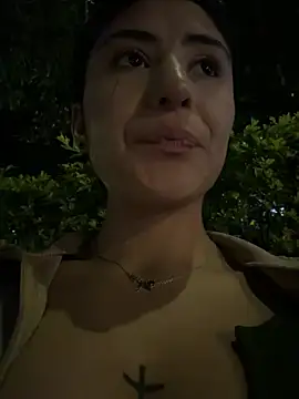 fiorella paris online show from April 28, 2026, 2:27 am