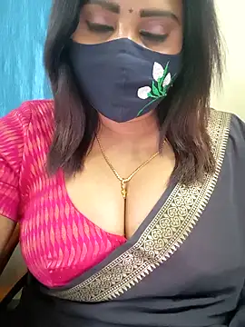 Queenflowerr online show from April 27, 2026, 10:30 pm