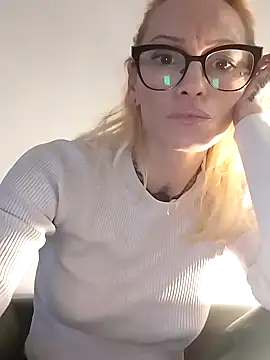 Snapshot of Malessia12 chatting on January 23, 2025, 3:05 am Malessia12 online show from January 23, 2025, 3:05 am