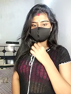 Snapshot of Love-N chatting on February 13, 2026, 8:09 pm Love-N online show from February 13, 2026, 8:09 pm