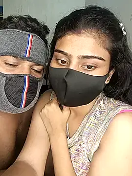 Snapshot of Love-N chatting on February 11, 2026, 7:36 pm Love-N online show from February 11, 2026, 7:36 pm