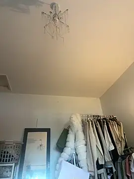 Snapshot of blissdimicco chatting on December 14, 2025, 2:00 pm blissdimicco online show from December 14, 2025, 2:00 pm