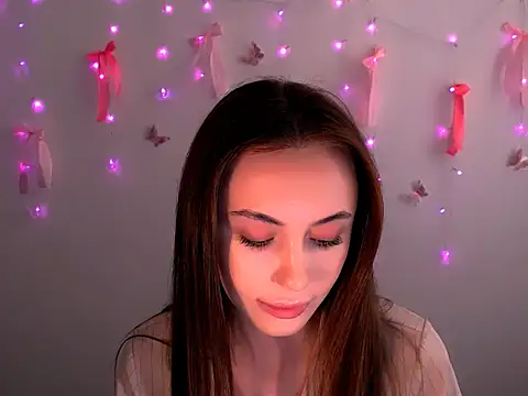 Snapshot of Nikonara_Love chatting on May 6, 2026, 11:47 am Nikonara Love online show from May 6, 2026, 11:47 am