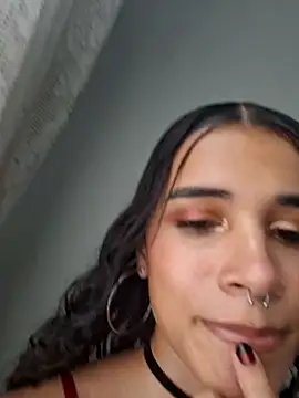 Snapshot of novinhatransexy chatting on March 18, 2025, 4:50 pm novinhatransexy online show from March 18, 2025, 4:50 pm