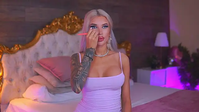 Juicy Jessye online show from May 3, 2026, 7:50 pm
