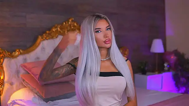 Juicy Jessye online show from June 22, 2026, 7:55 pm