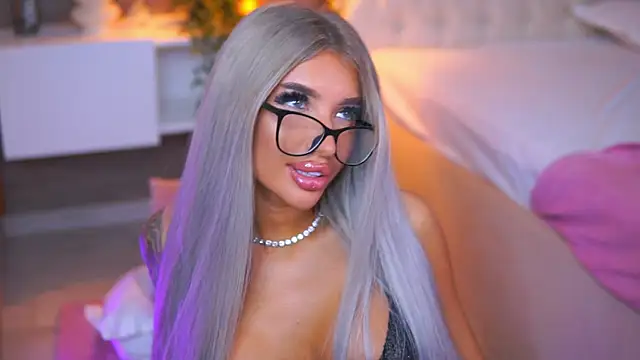 Juicy Jessye online show from July 14, 2026, 2:05 am