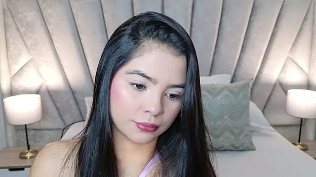 Snapshot of Layla_Breezee chatting on July 27, 2026, 11:39 am Layla Breezee online show from July 27, 2026, 11:39 am