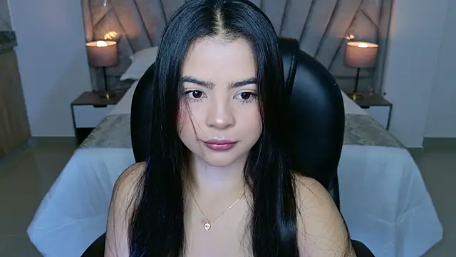 Snapshot of Layla_Breezee chatting on June 30, 2026, 11:43 am Layla Breezee online show from June 30, 2026, 11:43 am
