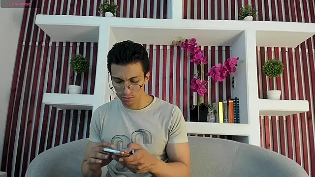 Snapshot of ApoloCruz chatting on May 16, 2026, 3:38 am ApoloCruz online show from May 16, 2026, 3:38 am