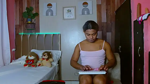 Snapshot of electrabrowns chatting on October 14, 2025, 12:50 pm electrabrowns online show from October 14, 2025, 12:50 pm