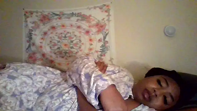 angeliquebelcali online show from November 5, 2025, 6:49 am