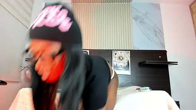 Snapshot of nahomy_james25 chatting on March 11, 2026, 10:59 pm nahomy james25 online show from March 11, 2026, 10:59 pm