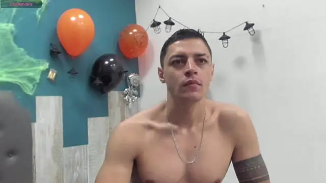 Snapshot of Frank_Millers chatting on October 25, 2025, 1:12 pm Frank Millers online show from October 25, 2025, 1:12 pm