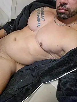Snapshot of badbrown chatting on May 15, 2026, 2:31 am badbrown online show from May 15, 2026, 2:31 am