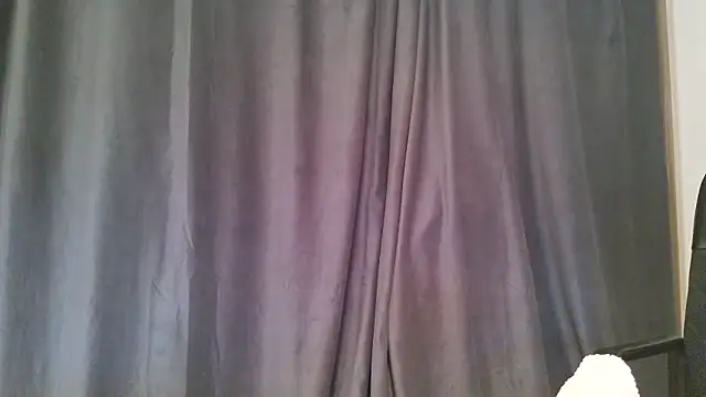 Snapshot of serena__vedette chatting on March 28, 2026, 1:01 pm serena vedette online show from March 28, 2026, 1:01 pm