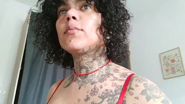 Snapshot of serena__vedette chatting on April 13, 2026, 11:58 am serena vedette online show from April 13, 2026, 11:58 am