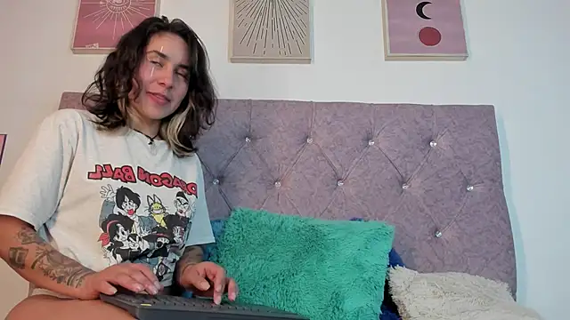 Snapshot of onix_bl4ck chatting on March 15, 2025, 10:44 pm onix bl4ck online show from March 15, 2025, 10:44 pm