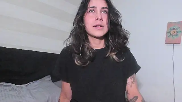 Snapshot of onix_bl4ck chatting on October 7, 2025, 6:25 am onix bl4ck online show from October 7, 2025, 6:25 am