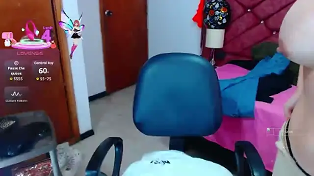 Snapshot of victoria_adams07 chatting on October 24, 2025, 7:46 pm victoria adams07 online show from October 24, 2025, 7:46 pm