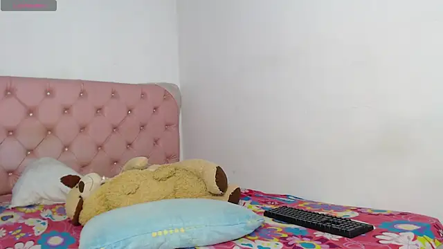 Snapshot of elettra_parisi19 chatting on February 17, 2025, 11:43 pm elettra parisi19 online show from February 17, 2025, 11:43 pm