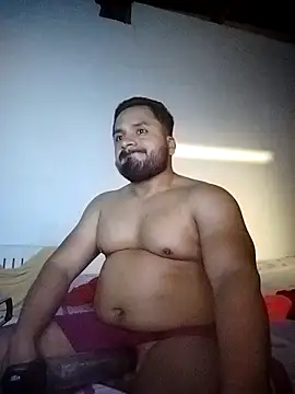 Snapshot of Ant1990 chatting on April 14, 2026, 3:44 am Ant1990 online show from April 14, 2026, 3:44 am