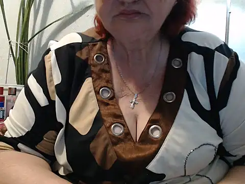 Snapshot of DeniseeRosea chatting on June 16, 2026, 10:43 pm DeniseeRosea online show from June 16, 2026, 10:43 pm