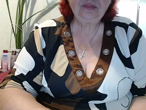 Snapshot of DeniseeRosea chatting on June 14, 2026, 12:29 am DeniseeRosea online show from June 14, 2026, 12:29 am