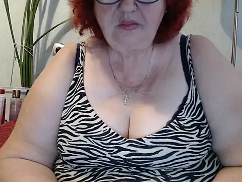 Snapshot of DeniseeRosea chatting on June 11, 2026, 4:48 pm DeniseeRosea online show from June 11, 2026, 4:48 pm