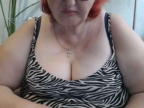 DeniseeRosea online show from June 25, 2026, 7:35 am