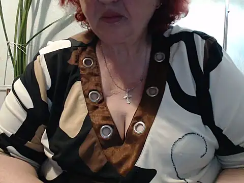 Snapshot of DeniseeRosea chatting on June 8, 2026, 7:47 pm DeniseeRosea online show from June 8, 2026, 7:47 pm