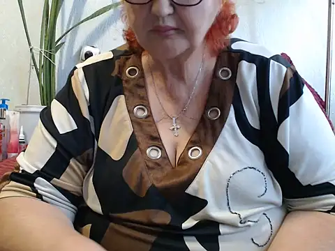 DeniseeRosea online show from July 17, 2026, 10:01 am
