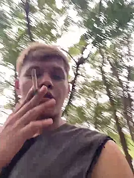 Snapshot of izan_20 chatting on March 13, 2026, 8:25 pm izan 20 online show from March 13, 2026, 8:25 pm