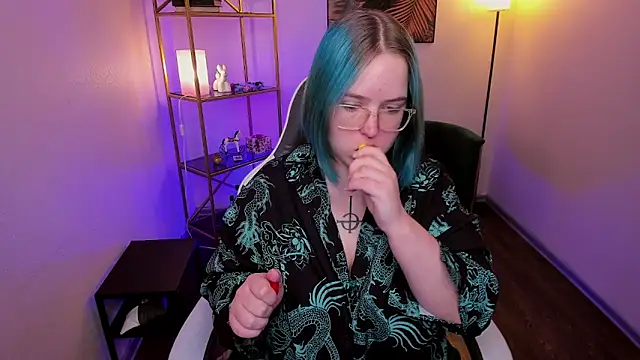 Snapshot of Manic_pixie_ chatting on July 31, 2026, 2:58 pm Manic pixie online show from July 31, 2026, 2:58 pm