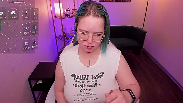 Snapshot of Manic_pixie_ chatting on July 4, 2026, 3:16 pm Manic pixie online show from July 4, 2026, 3:16 pm
