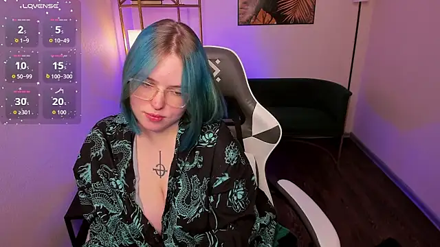 Snapshot of Manic_pixie_ chatting on July 29, 2026, 3:22 pm Manic pixie online show from July 29, 2026, 3:22 pm