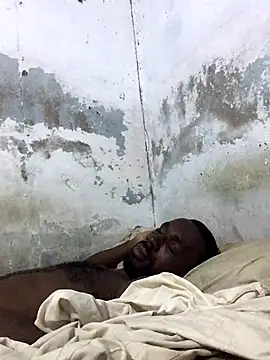 Snapshot of onewinnertee chatting on November 12, 2025, 5:50 pm onewinnertee online show from November 12, 2025, 5:50 pm