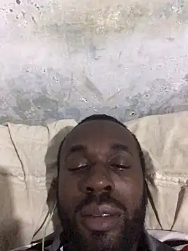 Snapshot of onewinnertee chatting on October 17, 2025, 12:47 am onewinnertee online show from October 17, 2025, 12:47 am