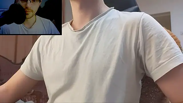 Snapshot of Moonsire1 chatting on January 23, 2025, 1:19 am Moonsire1 online show from January 23, 2025, 1:19 am