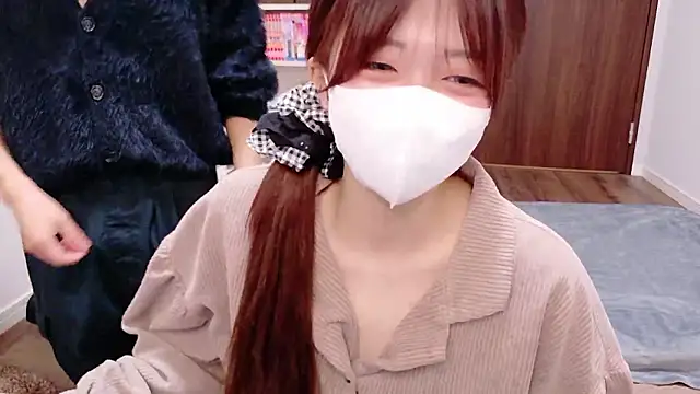 Snapshot of NA-KAREN-V8 chatting on October 9, 2025, 1:00 pm NA-KAREN-V8 online show from October 9, 2025, 1:00 pm